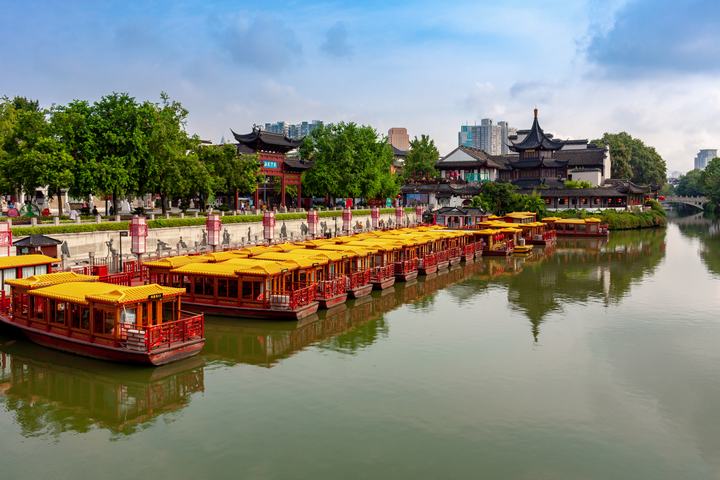 穿越古韵秦淮，品味金陵风情